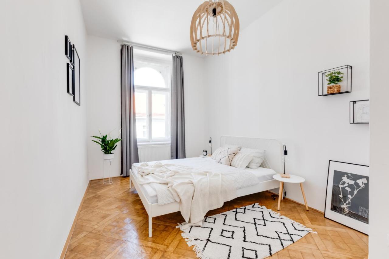 New Comfort Quiet 3bds - Lub8 Apartment